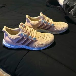 Adidas shoes size ten peach color